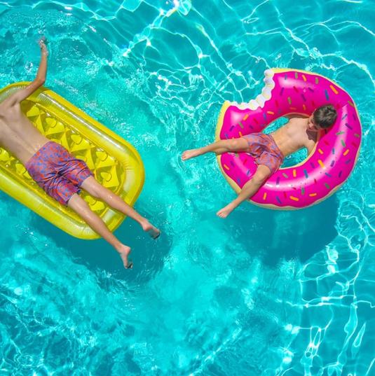 Swimming pool toys & accessories