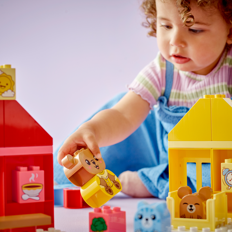 LEGO Daily Routines: Eating & Bedtime 10414