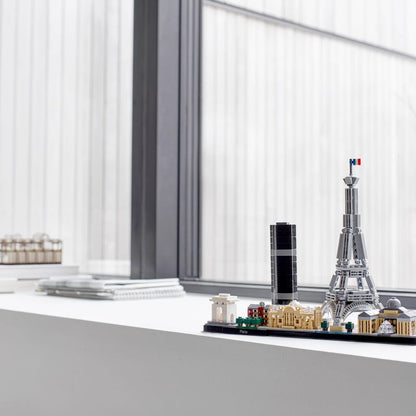LEGO Paris 21044