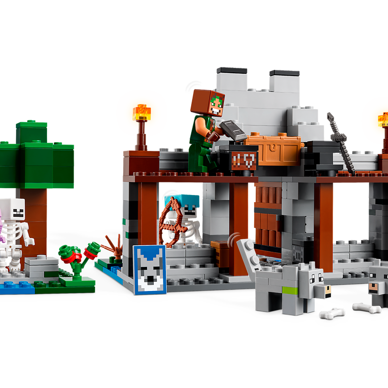 LEGO The Wolf Stronghold 21261