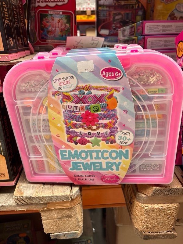 Jewelery Set Emoticon