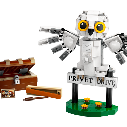 LEGO Harry Potter Hedwig at 4 Privet Drive 76425
