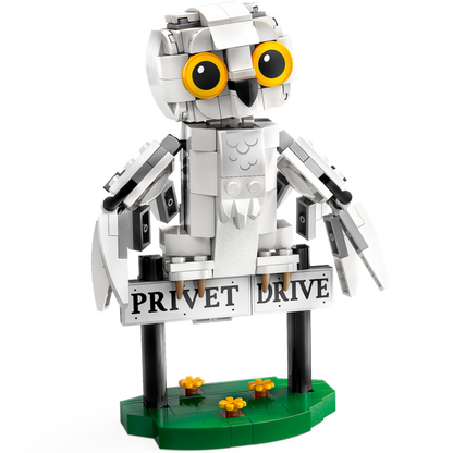 LEGO Harry Potter Hedwig at 4 Privet Drive 76425